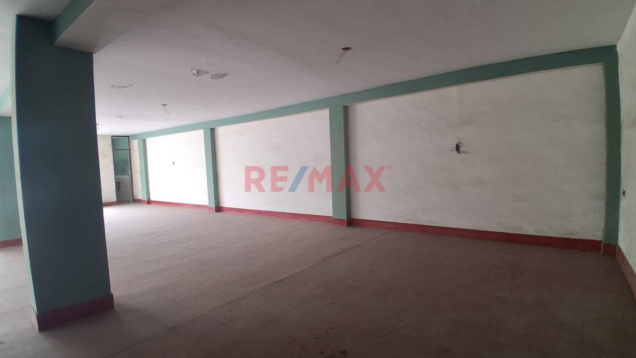 Venta De Local Comercial En Av. Federico Villarreal - 4
