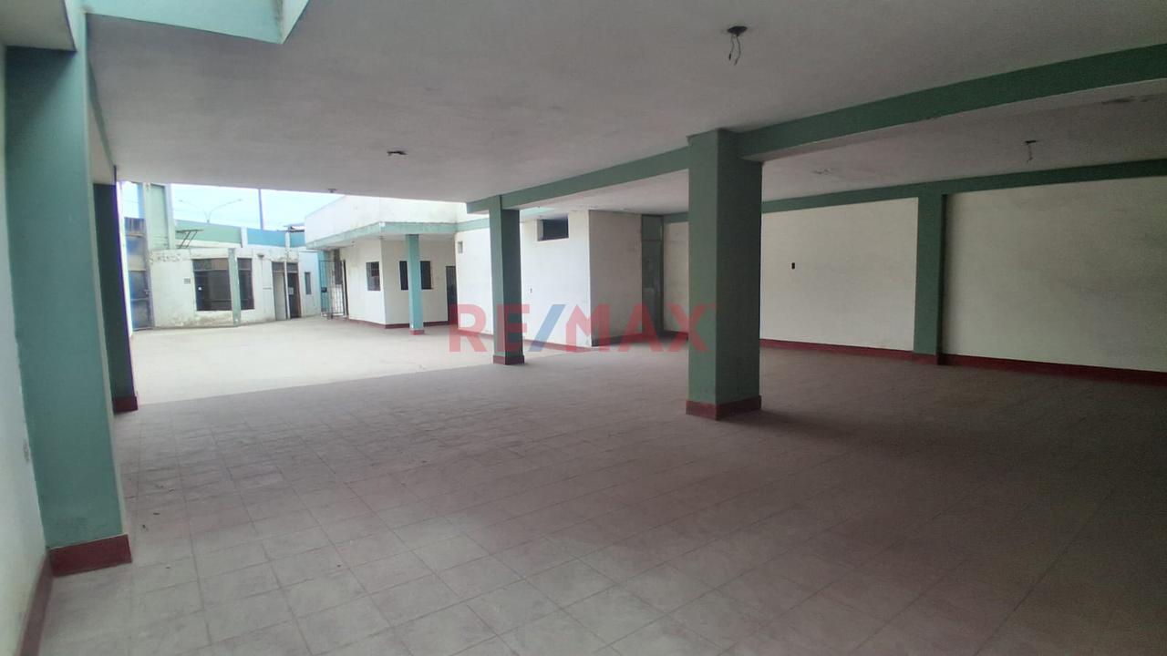 Venta De Local Comercial En Av. Federico Villarreal - 3