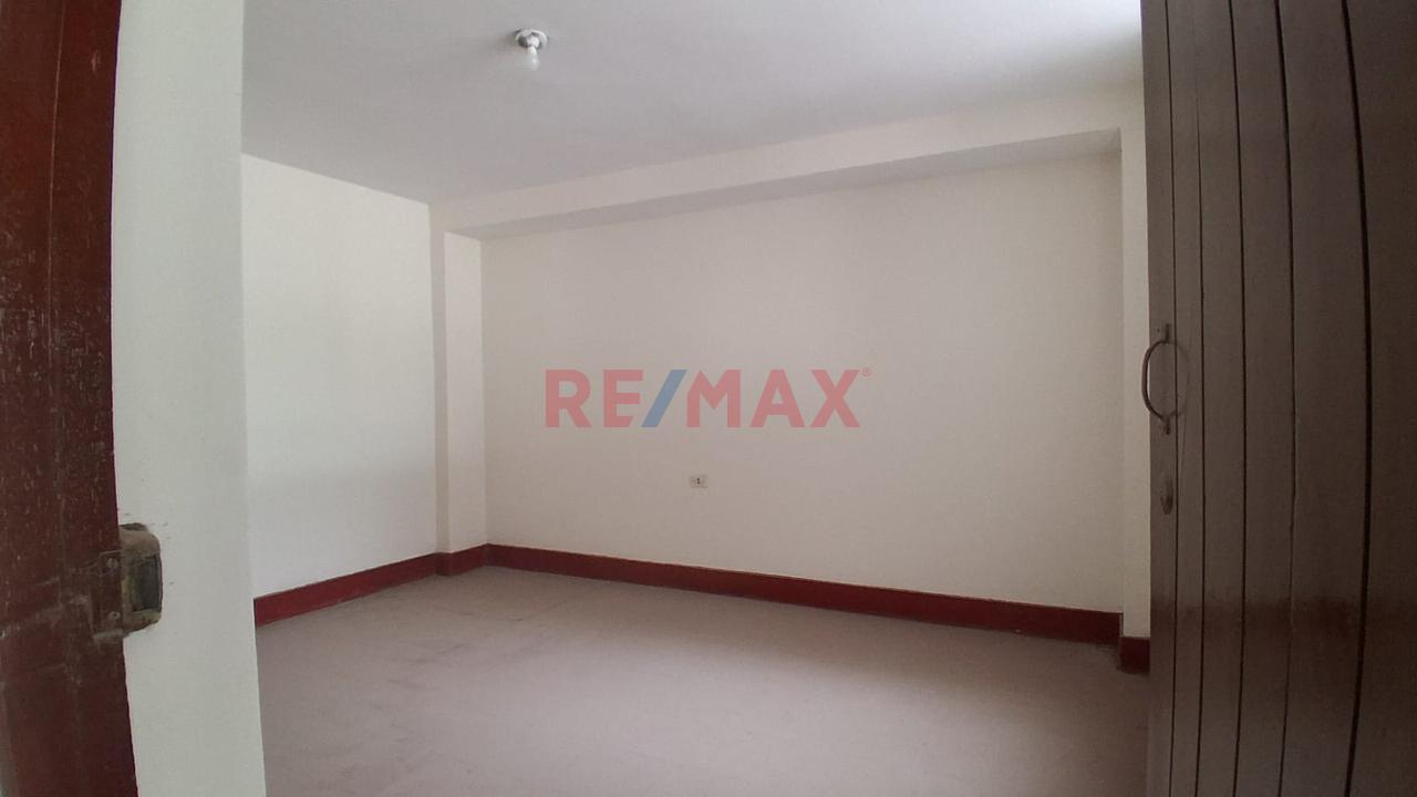 Venta De Local Comercial En Av. Federico Villarreal - 9