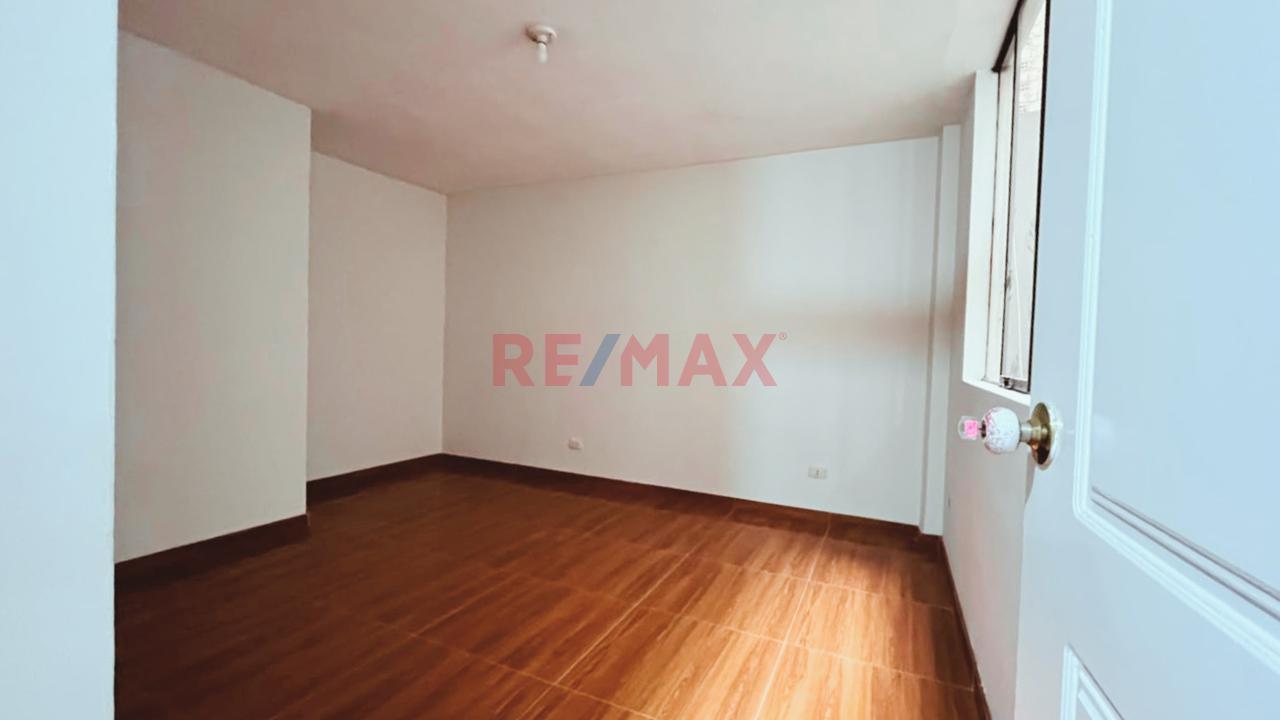 ✨ Departamento Remodelado De 3 Dormitorios En Excelente Zona De Los Olivos + Area Comun En Azotea — foto 5