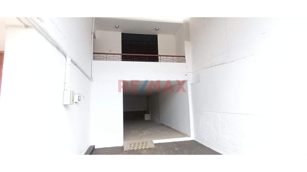 🏢✨ ¡Alquilo Local Comercial! 📍 Av. Luis Montero – Urb. Miraflores, Piura 🚗 12 Metros De Frontera | 🅿️ Amplio Retiro Para Estacionamiento De Clientes - 4