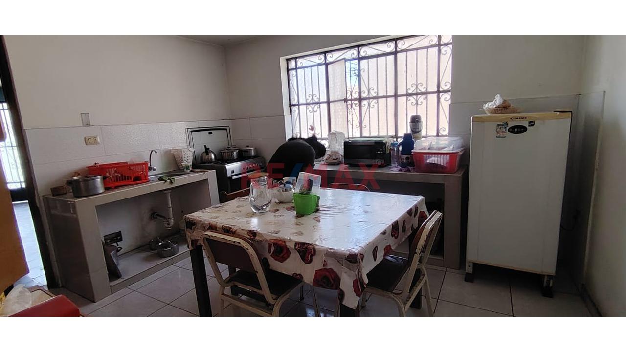 Vendo Amplia Casa En Esquina En Urb. San Diego Vipol – San Martín De Porres 📐🏡 — foto 6