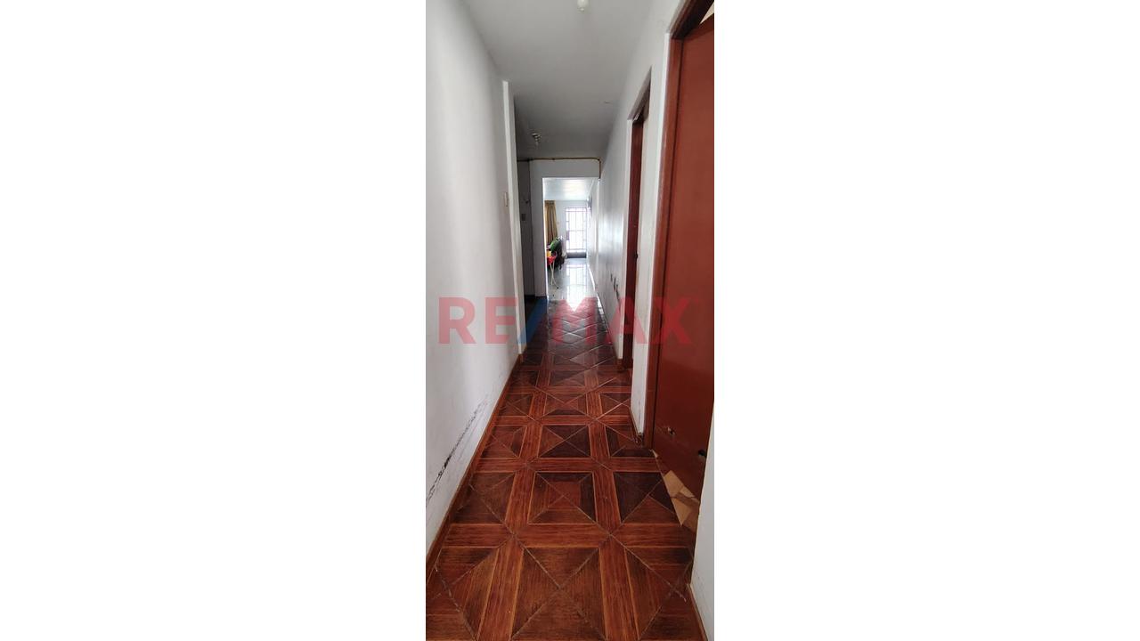 Vendo Amplia Casa En Esquina En Urb. San Diego Vipol – San Martín De Porres 📐🏡 — foto 7