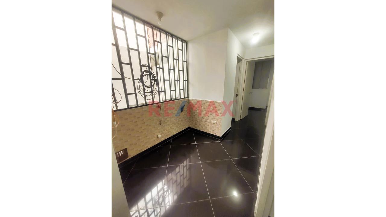 Departamento En Alquiler En Chorrillos: 83 M2 A Pasos De La Av. El Sol — foto 9