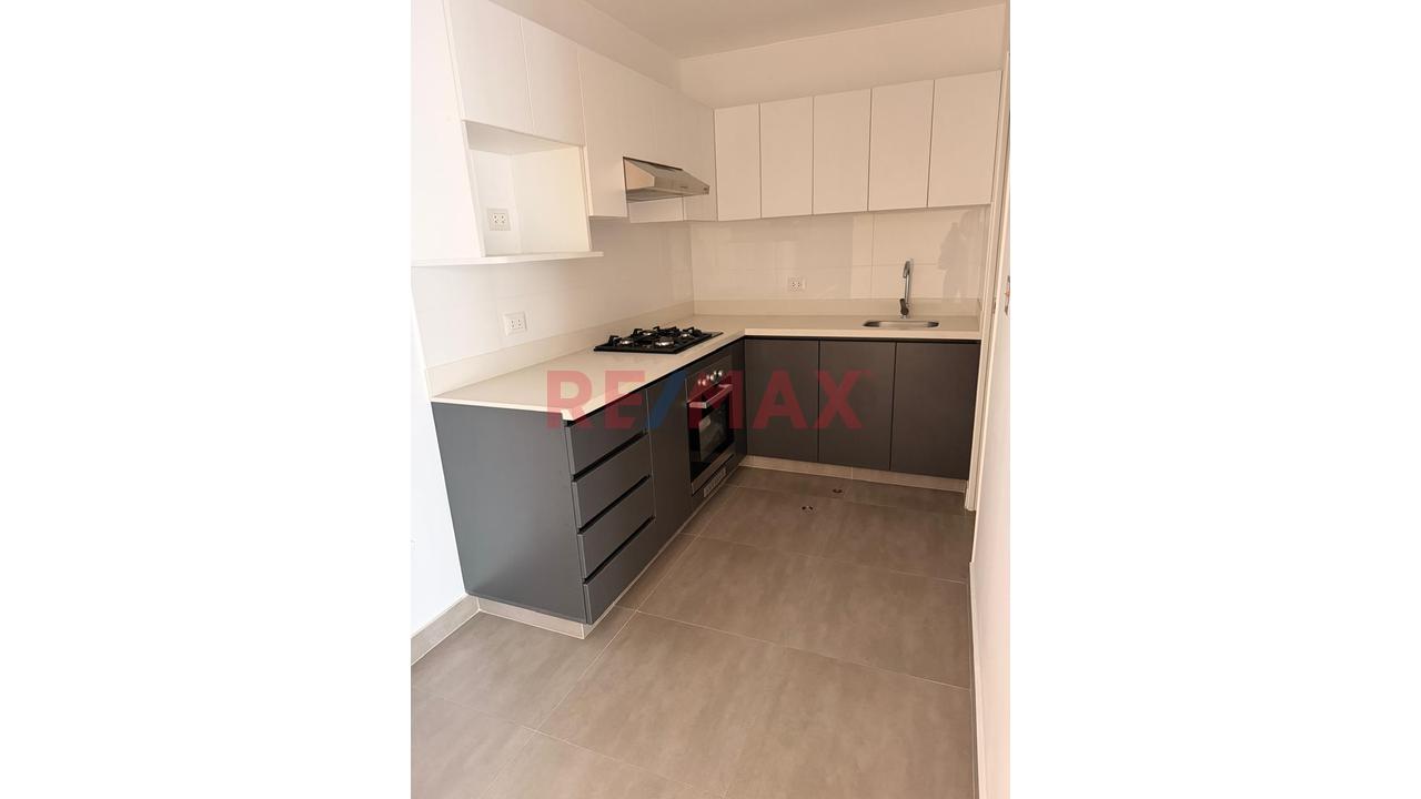 Departamentos En Miraflores De 1, 2 Y 3 Dormitorios