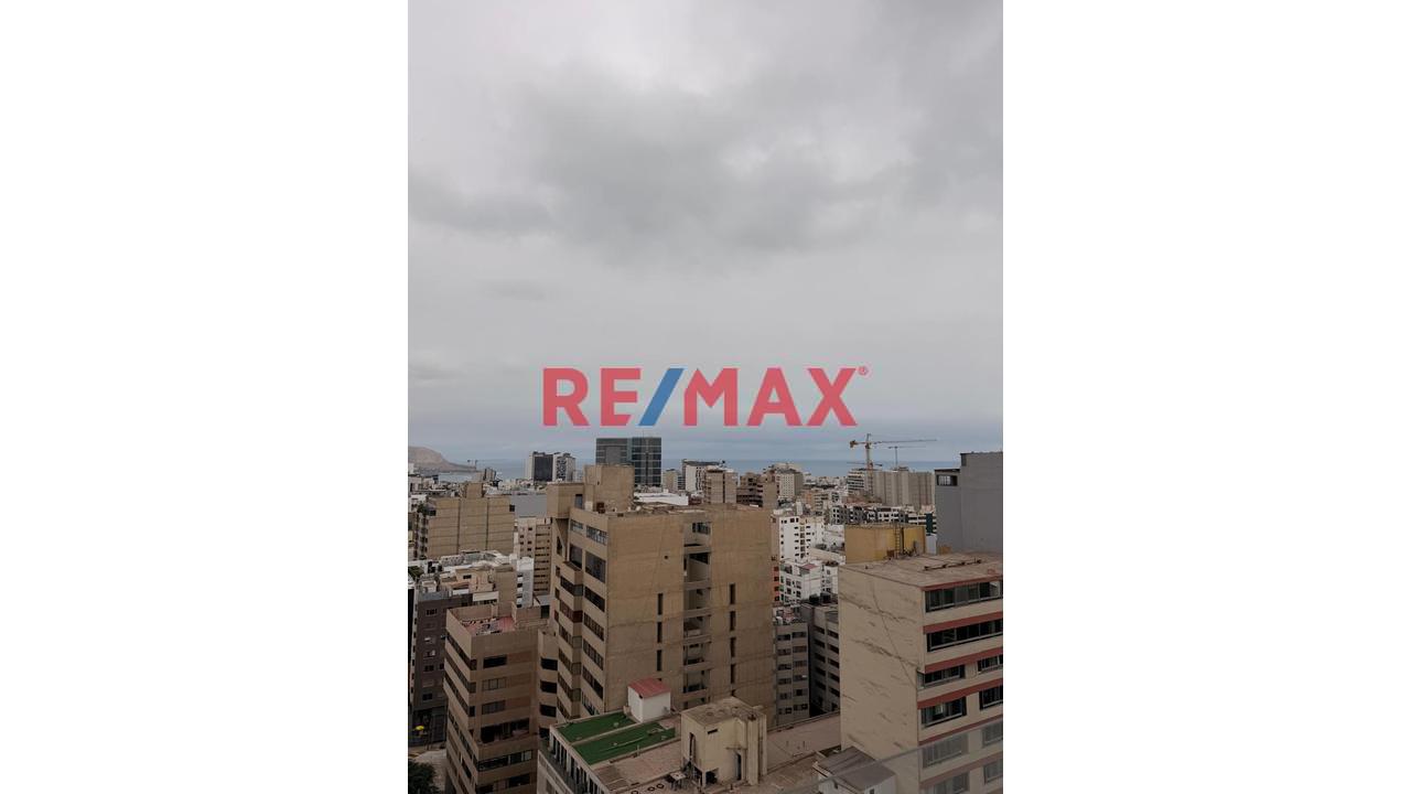 Departamentos En Miraflores De 1, 2 Y 3 Dormitorios