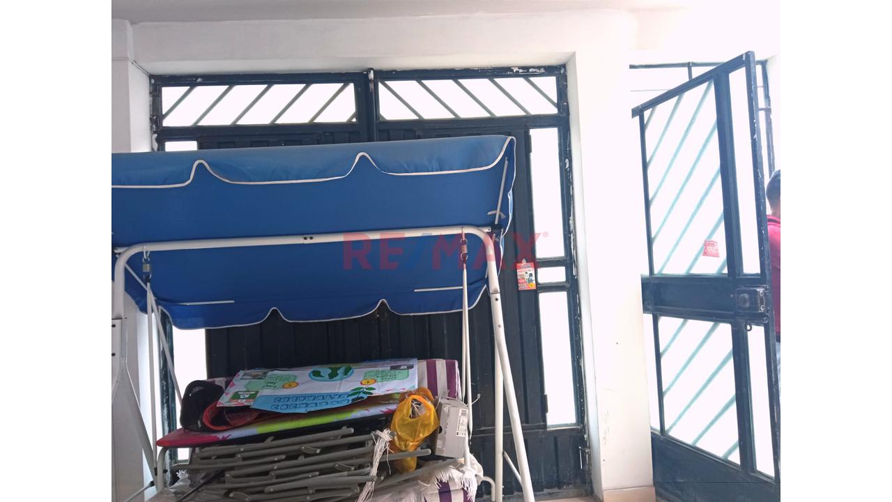 Se Vende Casa En El Distrito De Santa Rosa - 3
