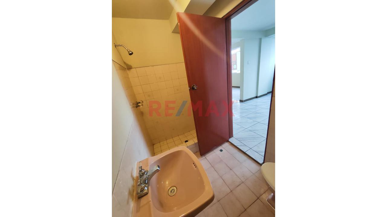 Alquiler De Oficina Corporativa En San Isidro | 102 M² | Vista A Av. Javier Prado | 3 Ambientes | S/ 3,500 — foto 8