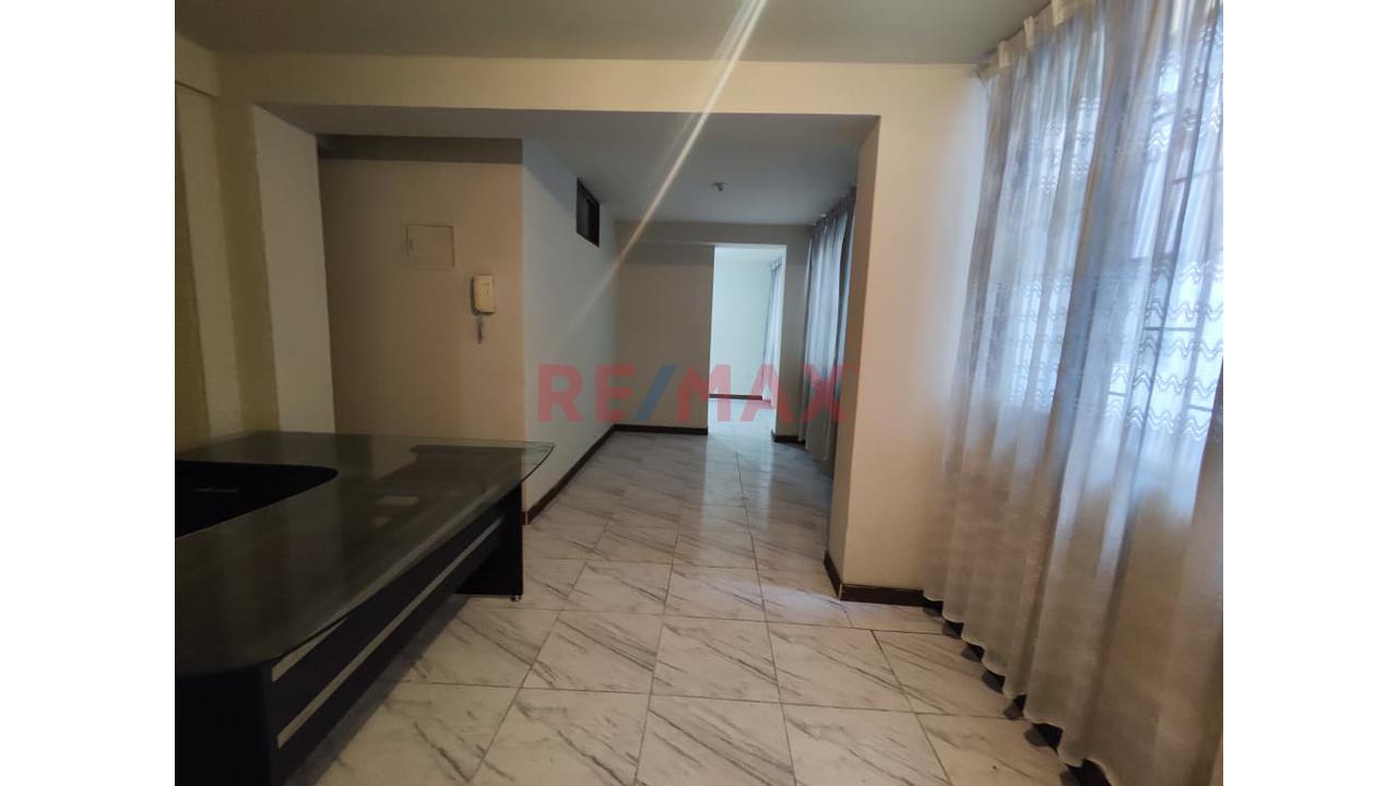 Alquiler De Oficina Corporativa En San Isidro | 102 M² | Vista A Av. Javier Prado | 3 Ambientes | S/ 3,500 — foto 4