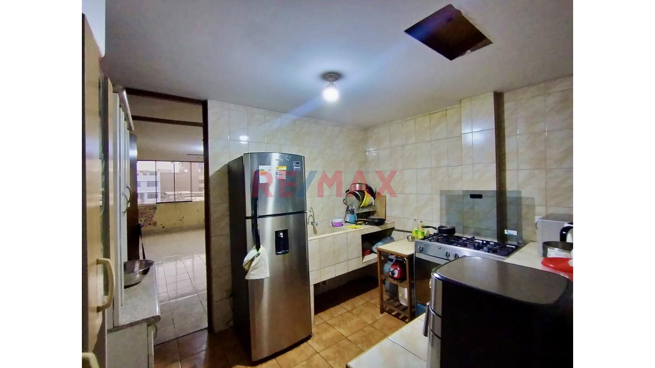 Venta De Departamento De 98M2 / Sicuani - Ate — foto 5
