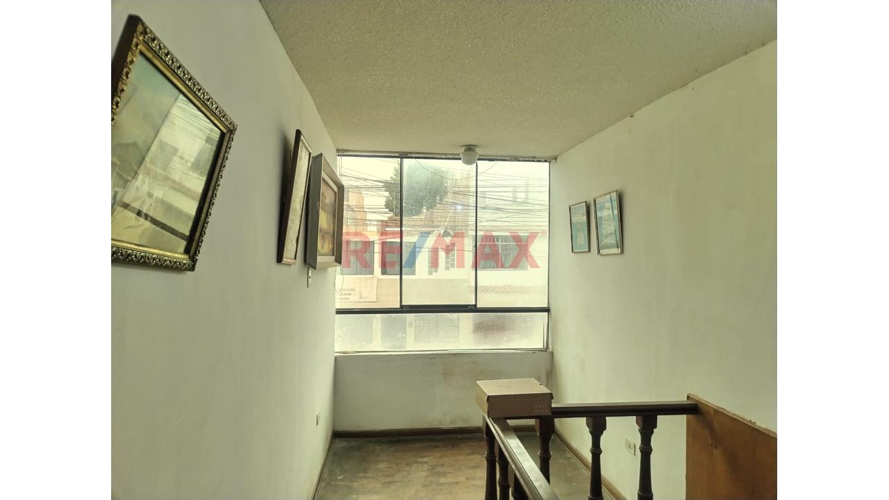 🏡 ¡Oportunidad Única En La Perla! Casa De 300 M2 Con Jardín Soñado Y Espacio Real Para Tu Familia! - 4