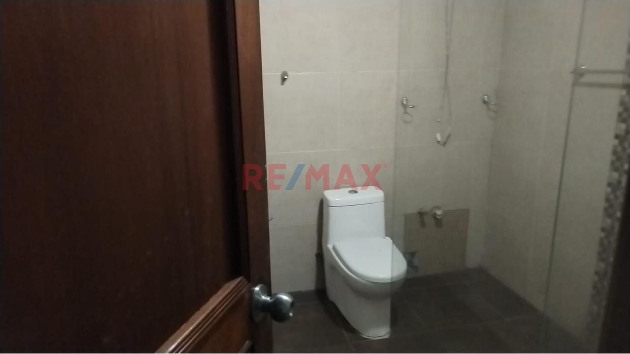 🏡 ¡Oportunidad Única En La Perla! Casa De 300 M2 Con Jardín Soñado Y Espacio Real Para Tu Familia! - 3