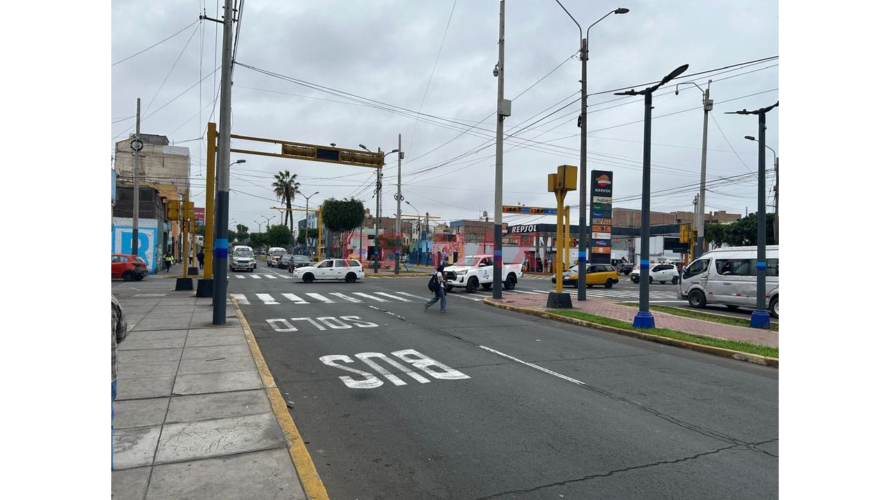 Venta De Local Comercial En La Av. Miguel Grau, Callao - 13