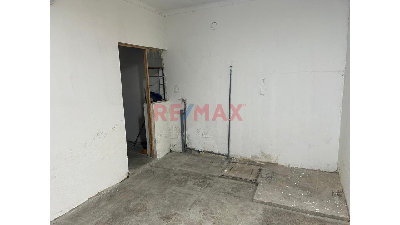 Venta De Local Comercial En La Av. Miguel Grau, Callao - 10