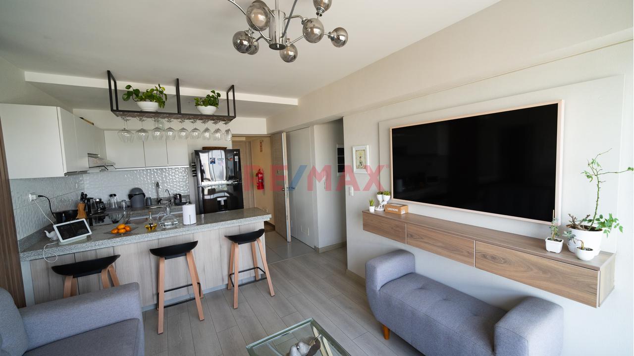 Moderno Departamento Con Vista Panorámica Y Acceso A San Isidro — foto 2