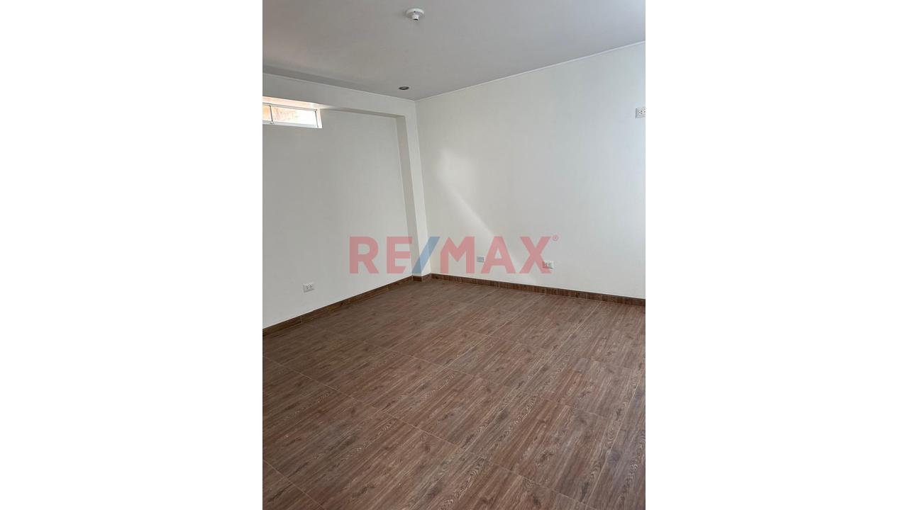 Amplio Departamento De 125.65M2 En Los Olivos — foto 5