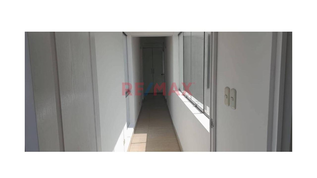 Venta De Exclusivo Y Moderno Departamento En Santa Catalina La Victoria — foto 2