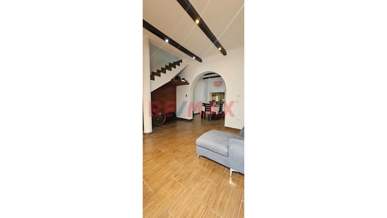Venta De Casa En Miraflores - 3