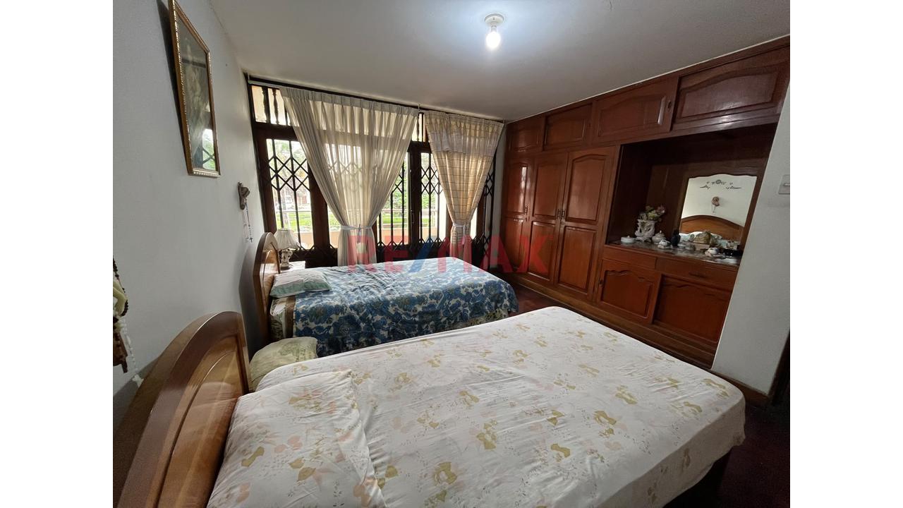 Venta Casa Multifamilar 3 Pisos Urb. Santa Maria V Etapa - 11