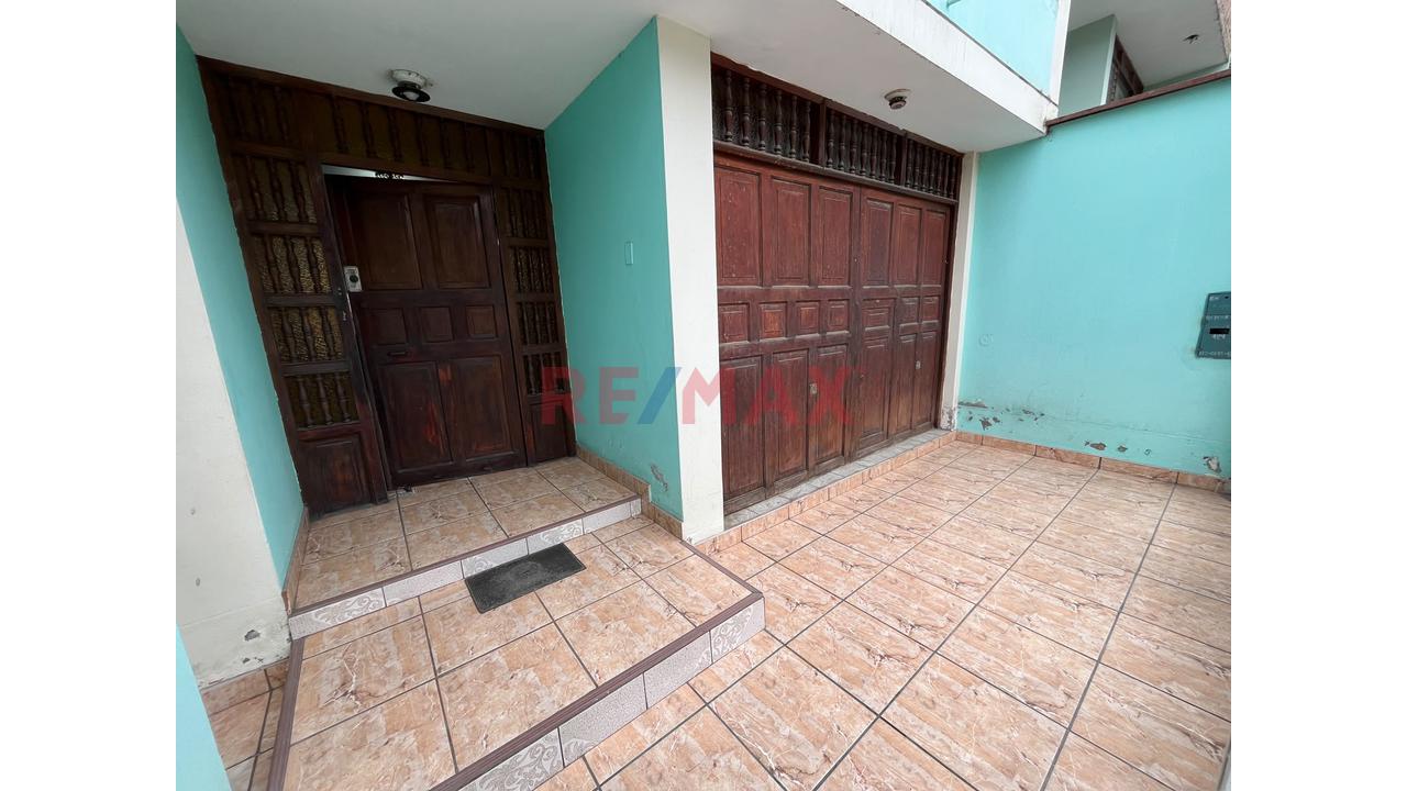 Venta Casa Multifamilar 3 Pisos Urb. Santa Maria V Etapa - 9