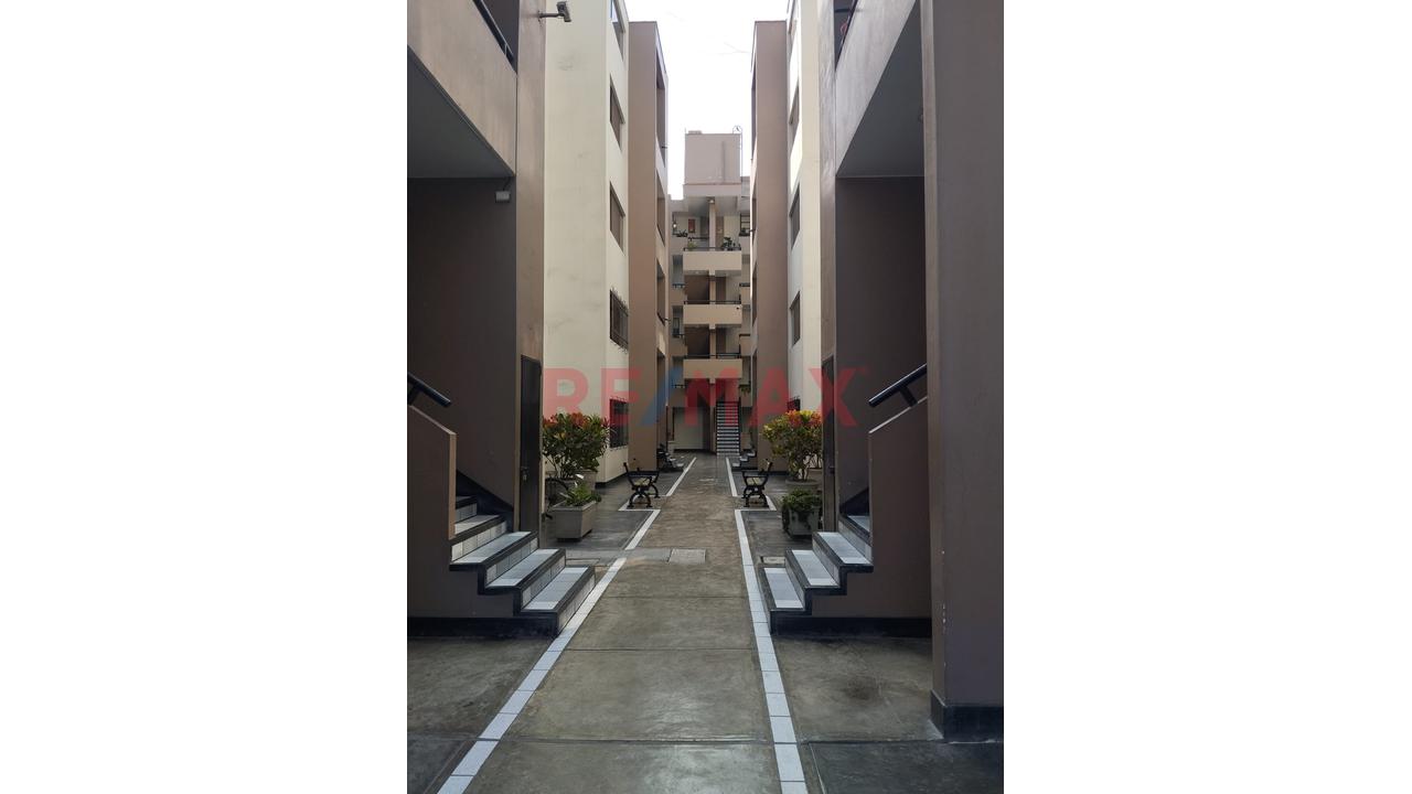 Alquiler Departamento Condominio Confecciones Militares