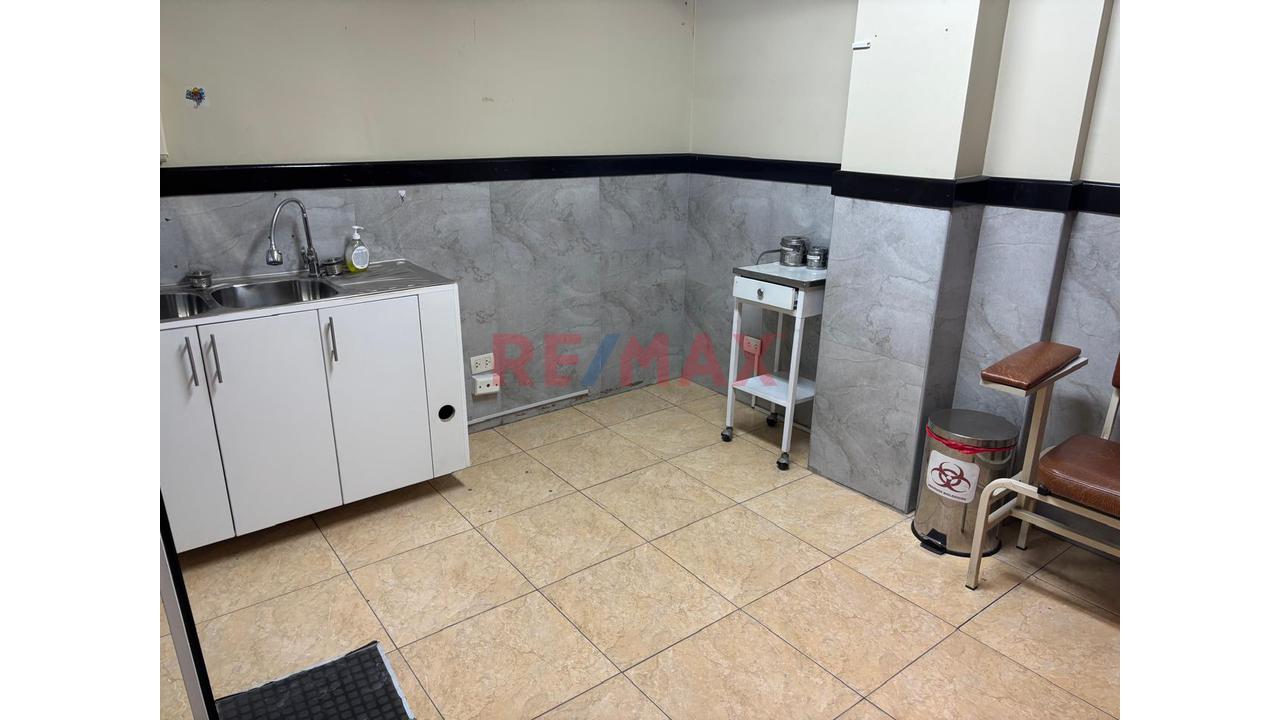 Excelente Oportunidad De Inversión! Se Vende Amplio Local Comercial De 194 M² En Primer Piso – Av. Los Dominicos, San Martín De Porres — foto 11