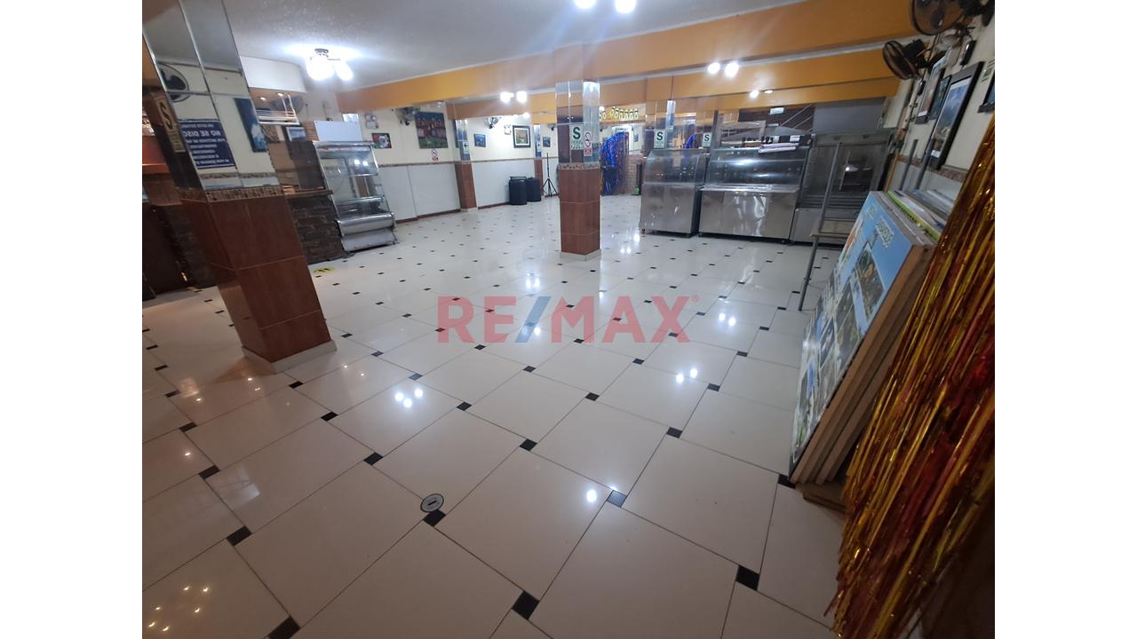 Enorme Local Comercial - 6