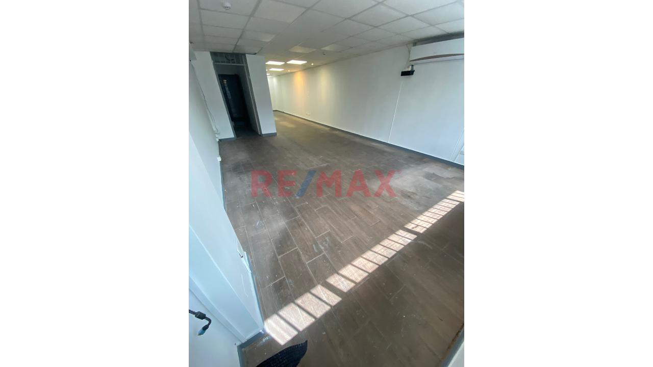 Alquilo Cómoda  Y Funcional  Oficina En El Corazón De Chacarilla - Santiago De Surco ♦️Excelente Precio ♦️ — foto 5