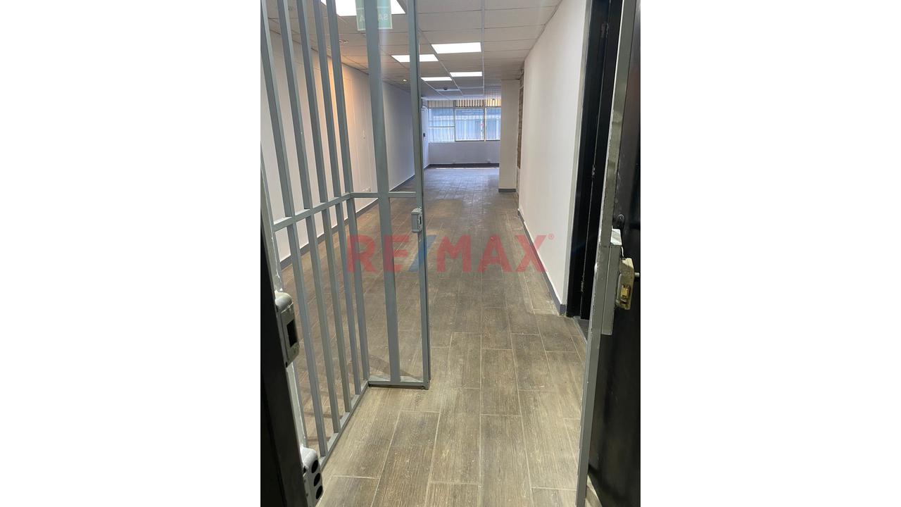 Alquilo Cómoda  Y Funcional  Oficina En El Corazón De Chacarilla - Santiago De Surco ♦️Excelente Precio ♦️ — foto 2