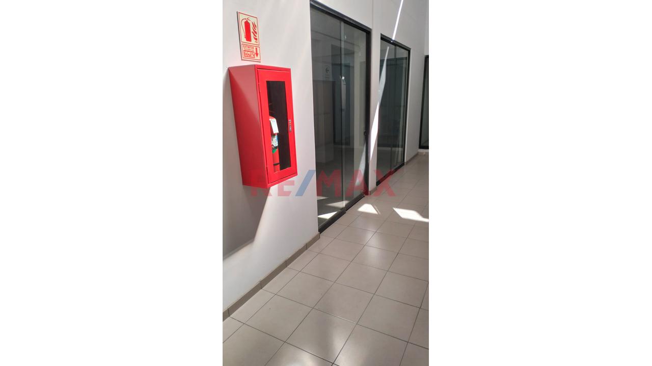 Alquilo Local Comercial 1Er Nivel Plaza San Antonio Miraflores - 6