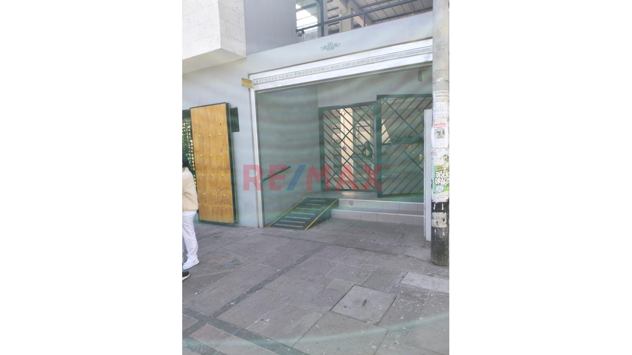 Alquilo Local Comercial 1Er Nivel Plaza San Antonio Miraflores - 3