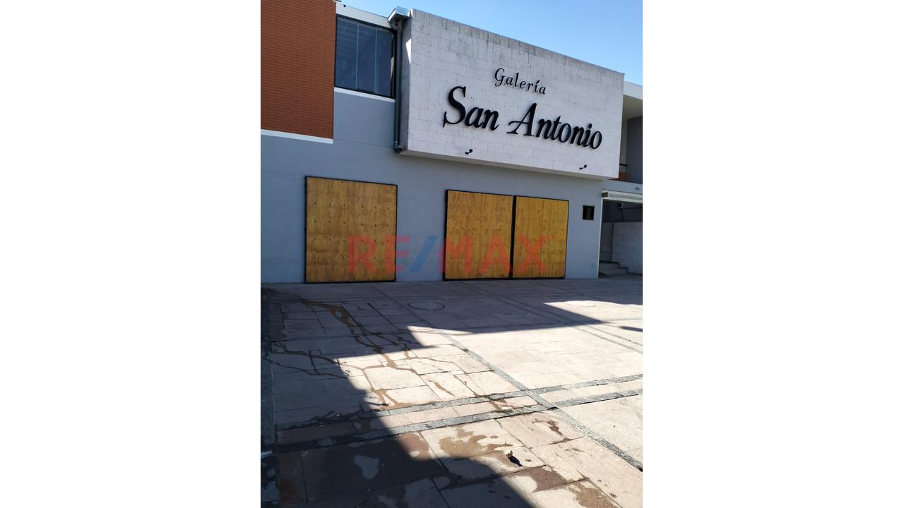 Alquilo Local Comercial 1Er Nivel Plaza San Antonio Miraflores - 4
