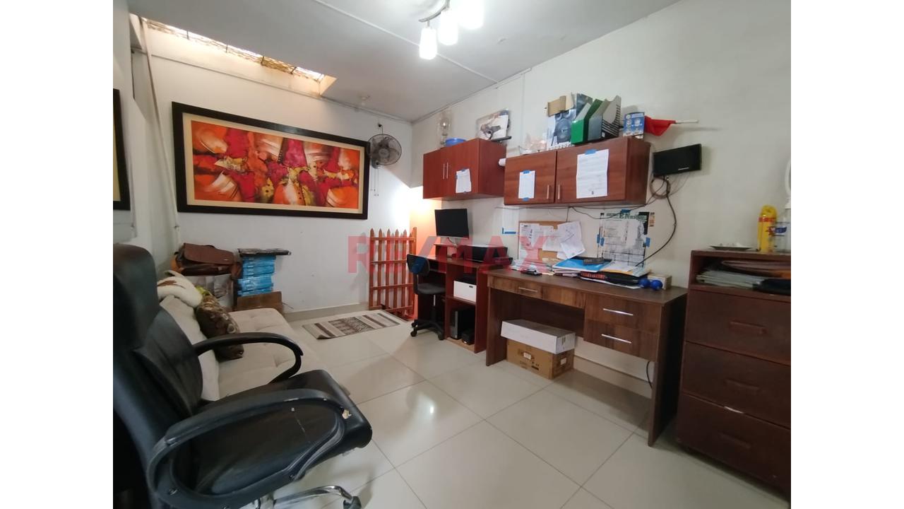Venta De Casa Dos Pisos En Urb. Piura Frente A La Remodelada Av.Don Bosco — foto 13