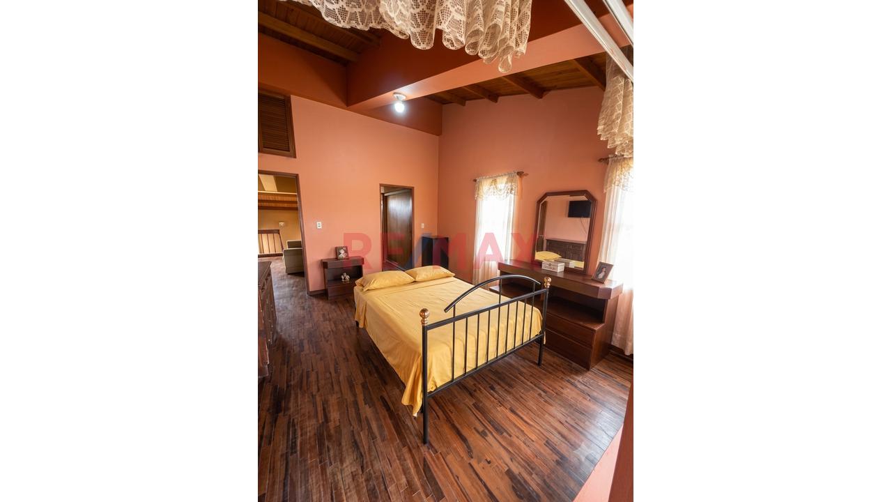 👉Venta De Casa Como Terreno Ubicado En Centro De Chincha Alta - 10