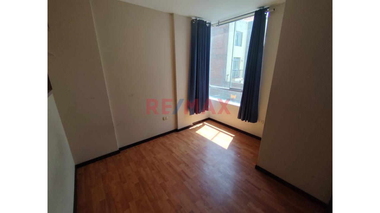 ¡Gran Opportunidad De Inversión En Porvenir - Miraflores! - Casa En Venta - 3