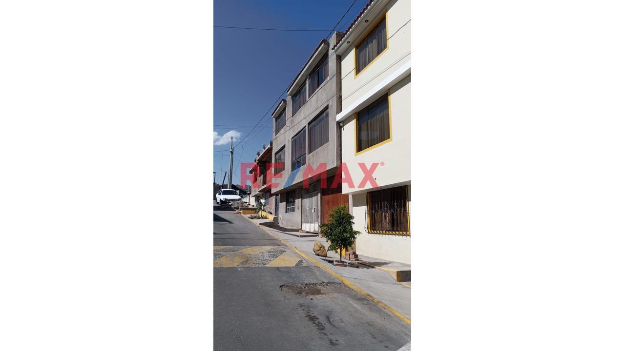 ¡Gran Opportunidad De Inversión En Porvenir - Miraflores! - Casa En Venta - 1