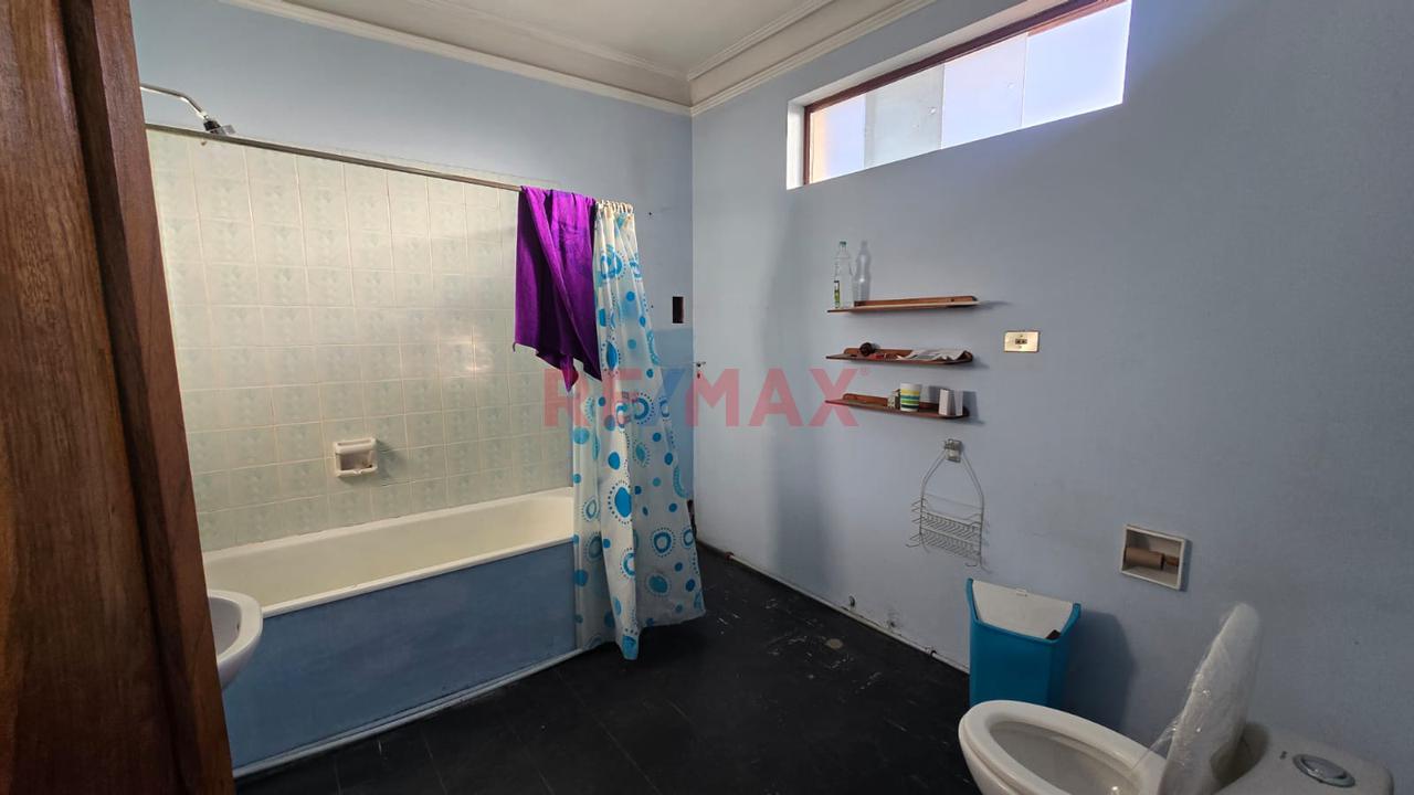 Casa Como Terreno En Venta En Cercado A Una Cuadra Del Colegio Prescott Y A 2 Cuadras De Tingo — foto 3
