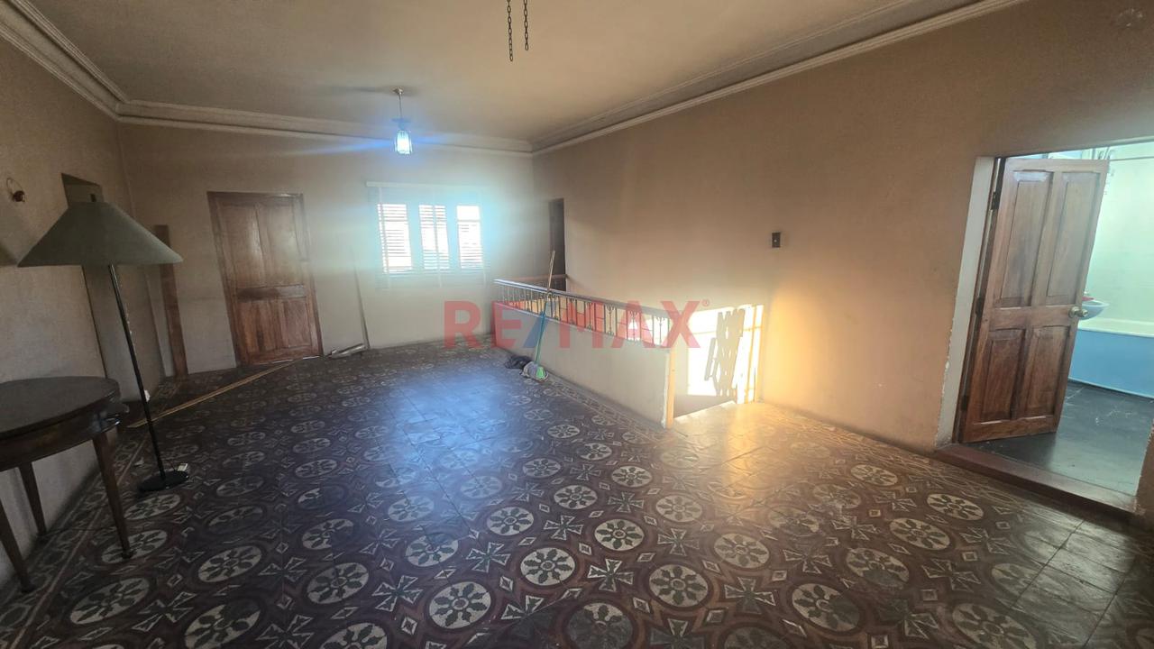 Casa Como Terreno En Venta En Cercado A Una Cuadra Del Colegio Prescott Y A 2 Cuadras De Tingo — foto 2
