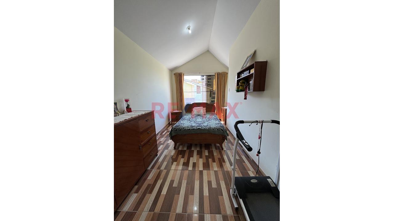 Casa En Venta En La Urb. Daniel Alcides Carrión — foto 15
