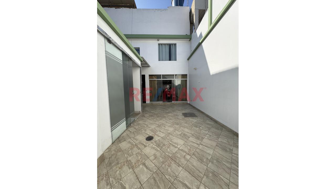 Casa En Venta En La Urb. Daniel Alcides Carrión — foto 12