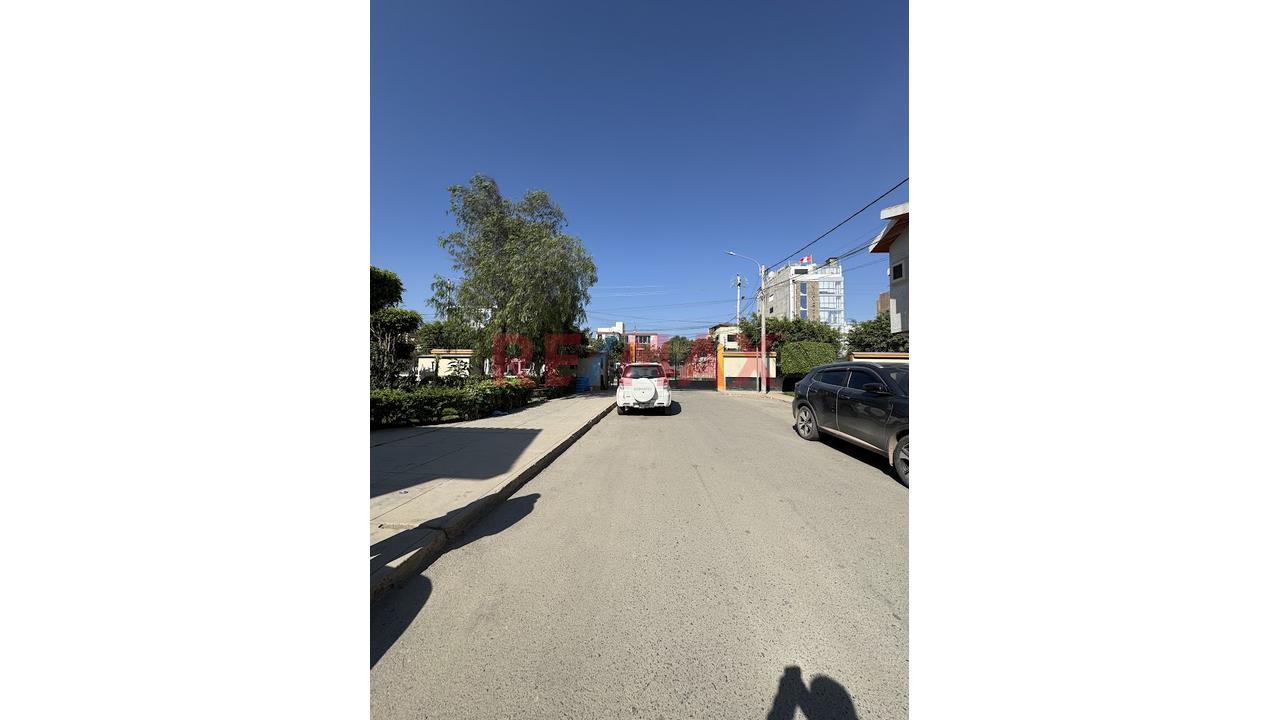 Casa En Venta En La Urb. Daniel Alcides Carrión — foto 3