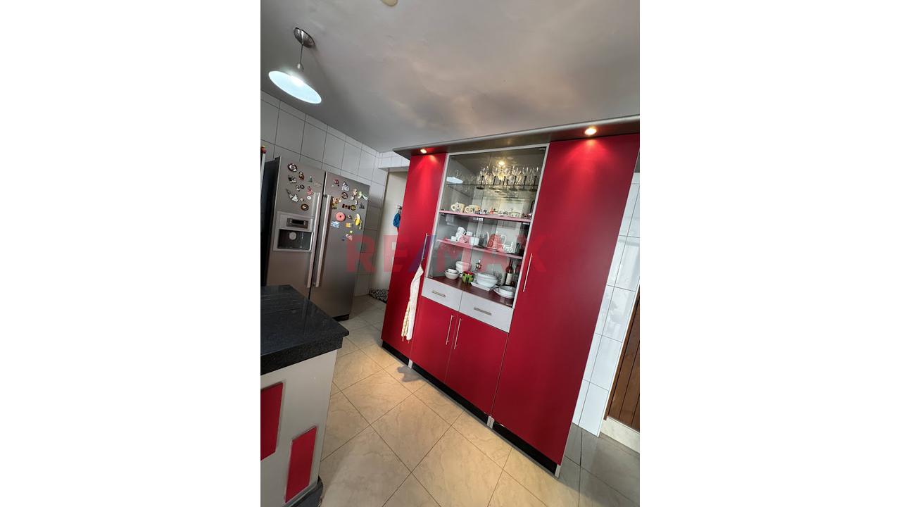 Casa En Venta En La Urb. Daniel Alcides Carrión — foto 9