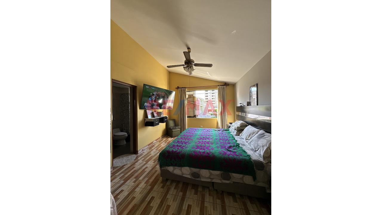 Casa En Venta En La Urb. Daniel Alcides Carrión — foto 14