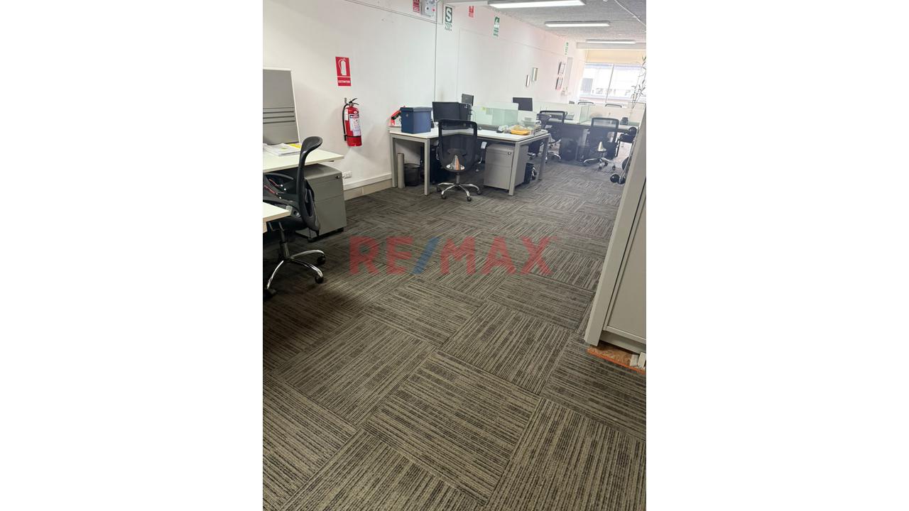 Alquilo Cómoda  Y Funcional  Oficina En El Corazón De Chacarilla - Santiago De Surco ♦️Excelente Precio ♦️ — foto 2