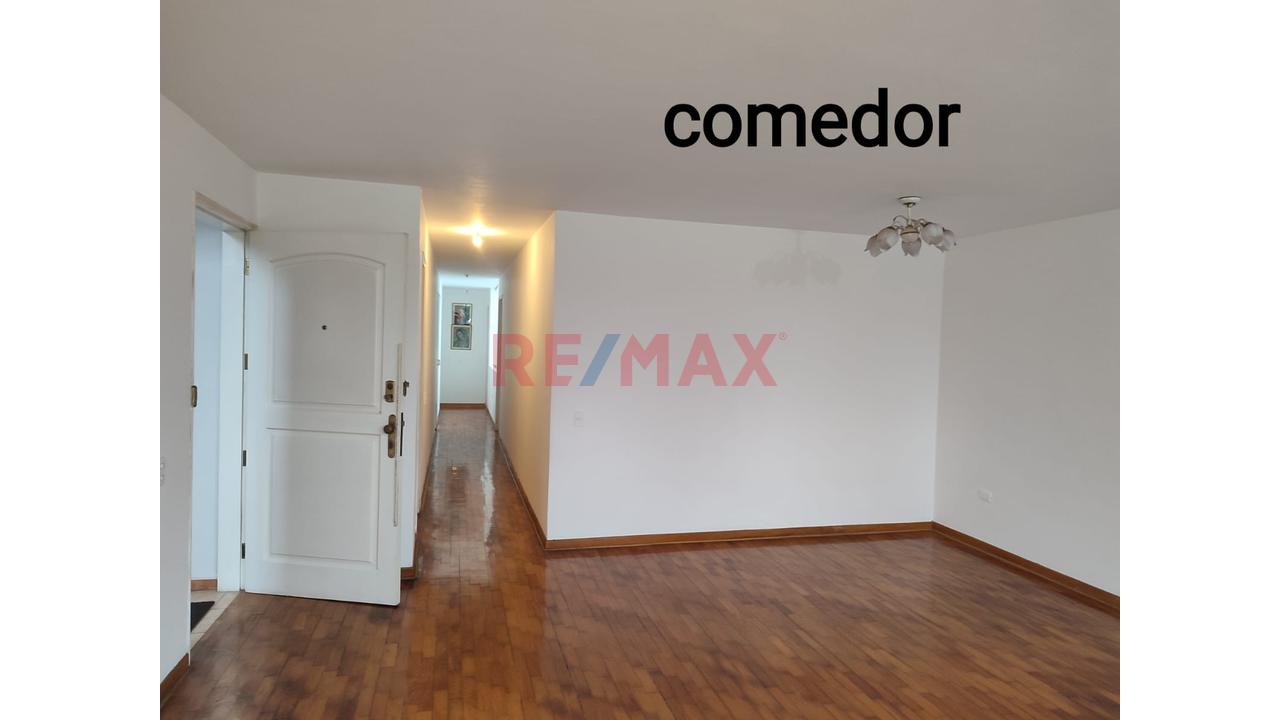 Acogedor Departamento En Venta Frente A Hermoso Parque En Surco Cerca A Velasco Astete — foto 4