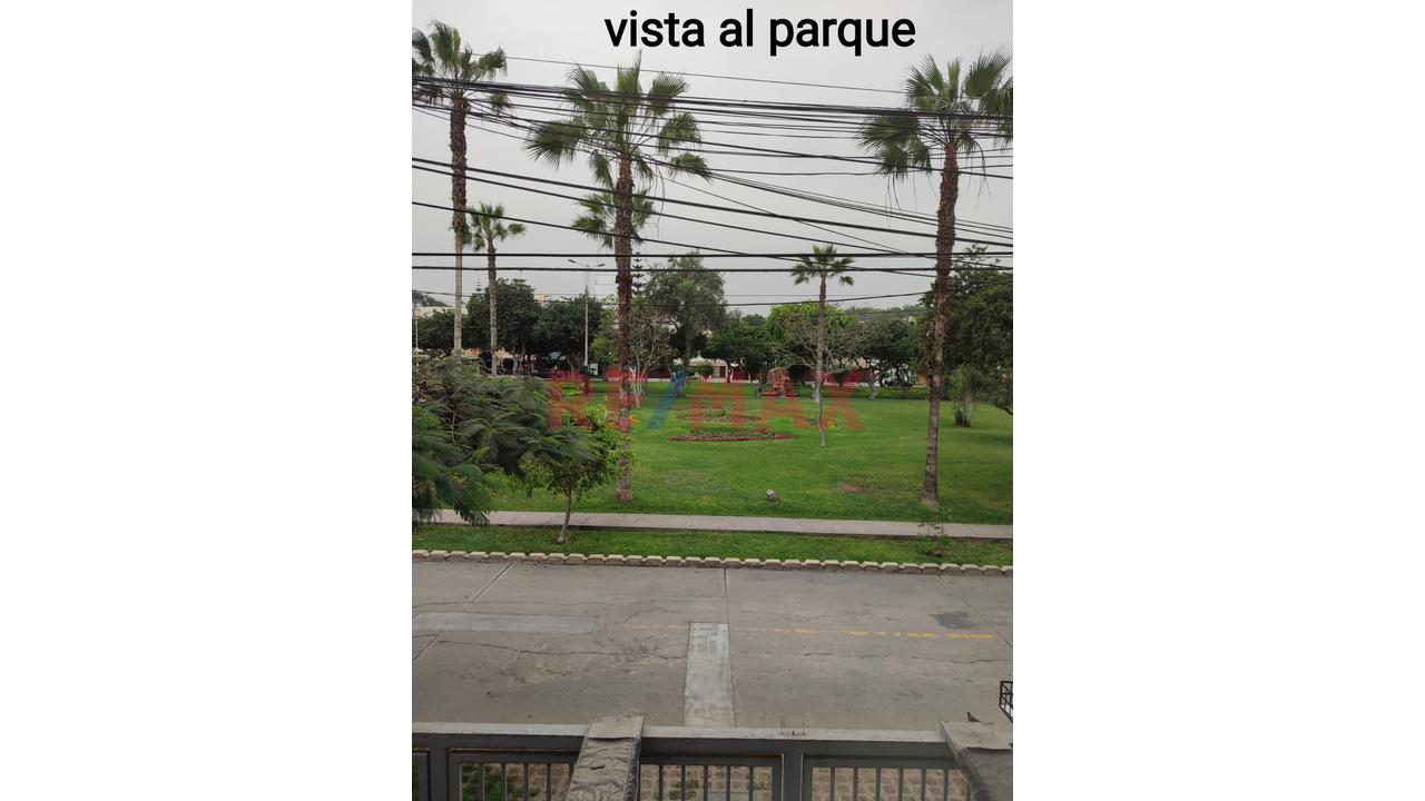 Acogedor Departamento En Venta Frente A Hermoso Parque En Surco Cerca A Velasco Astete — foto 2