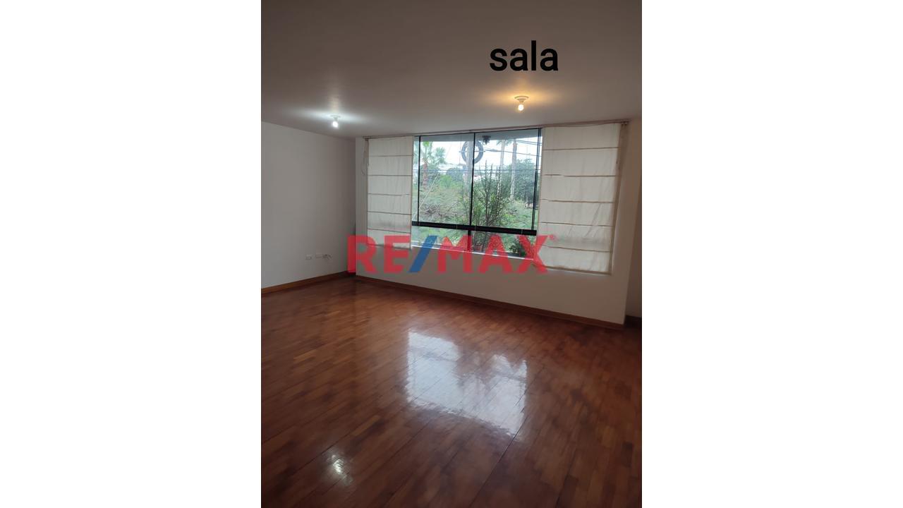 Acogedor Departamento En Venta Frente A Hermoso Parque En Surco Cerca A Velasco Astete