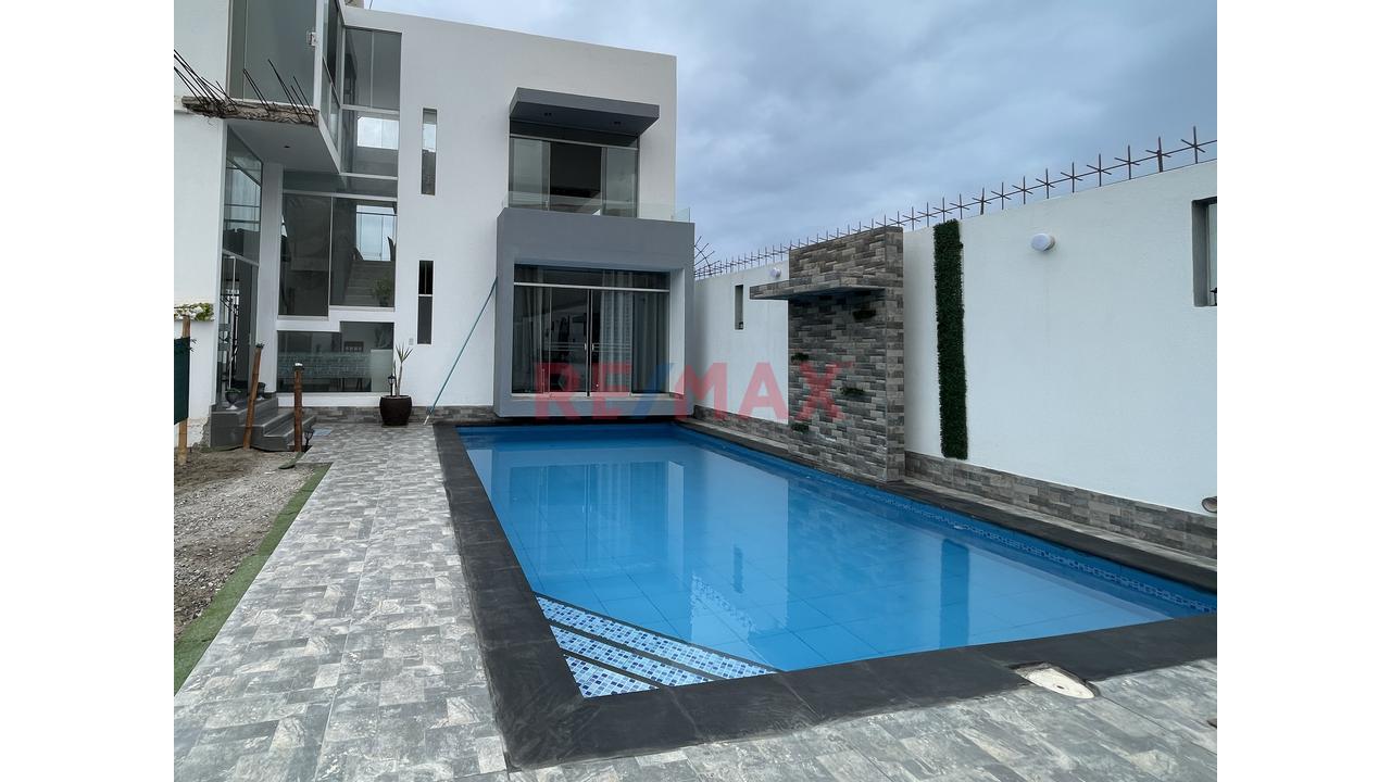 Venta De Exclusiva Casa De Playa En Cerrillos I I – Camaná – Arequipa - Área 482.72M2, Totalmente Amoblada - Con Alta Proyección, Rentabilidad Y Potencial De Inversión - 03 Fachadas, Frente A Parque C - 15