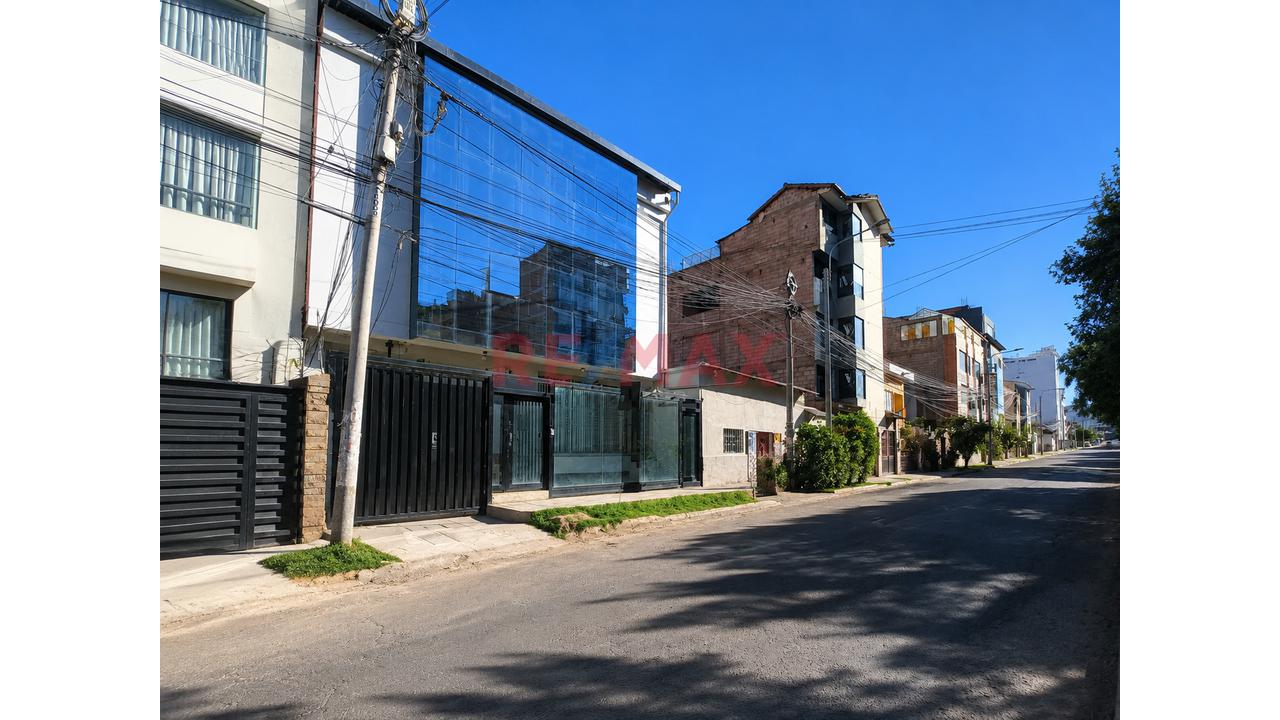 🏢 Edificio En Venta – Gran Oportunidad De Inversión | Av. Collasuyo, Cusco - 5