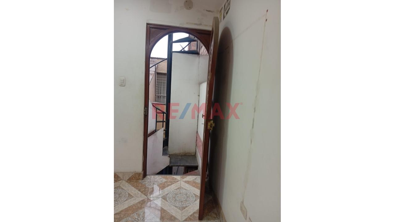 Se Alquila Oficina Y/O Espacio Multifamiliar 2Do Piso - 6